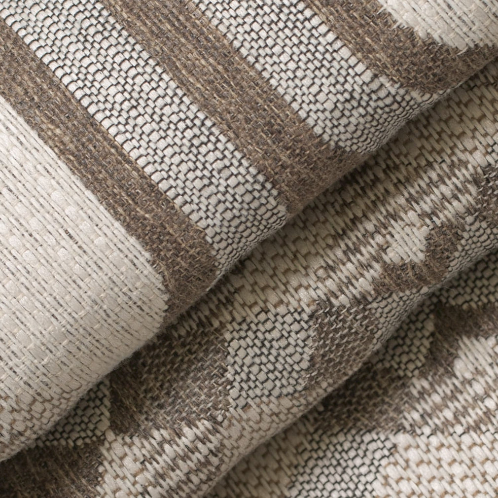 Alden Walnut Closeup Texture