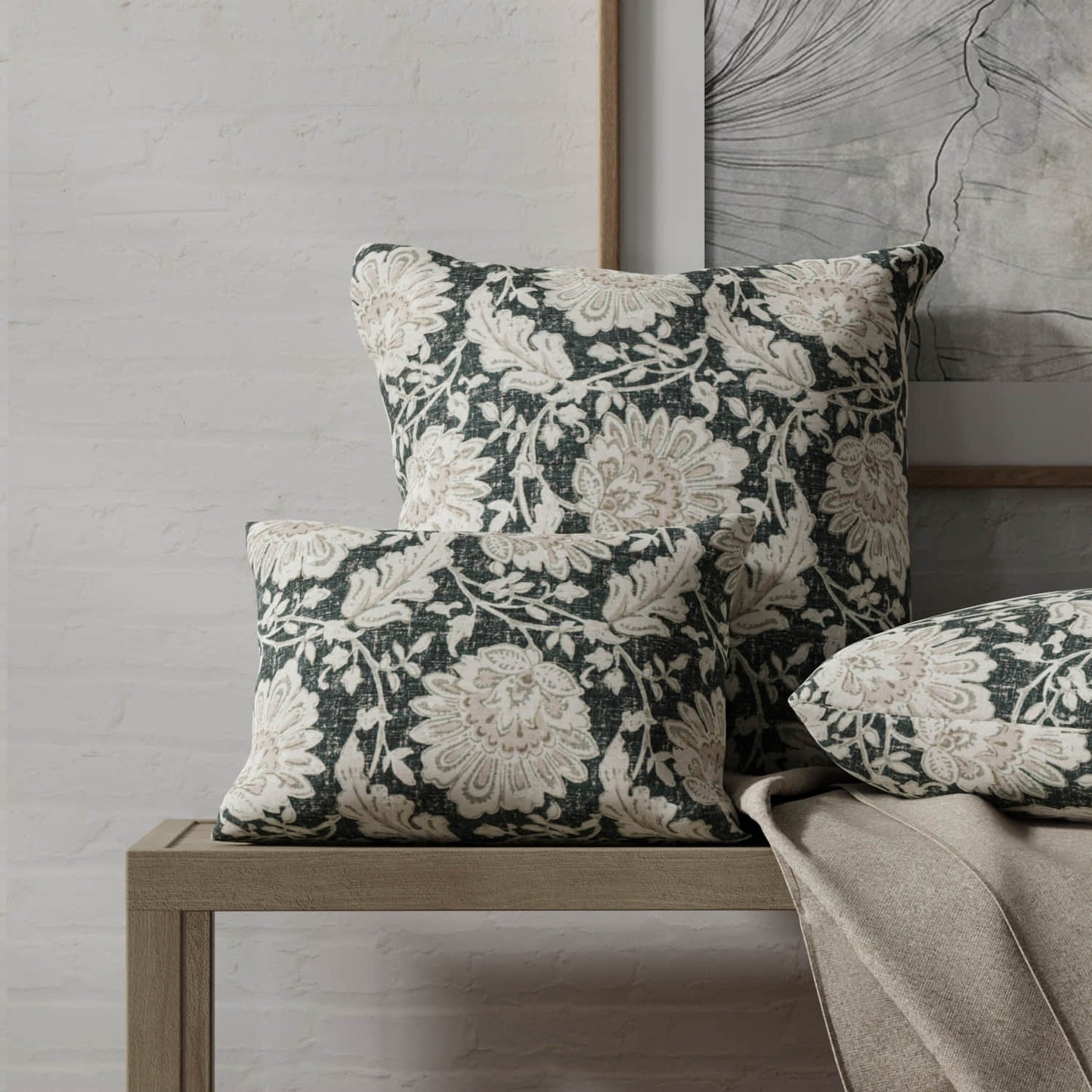 Belle Onyx made up on pillows