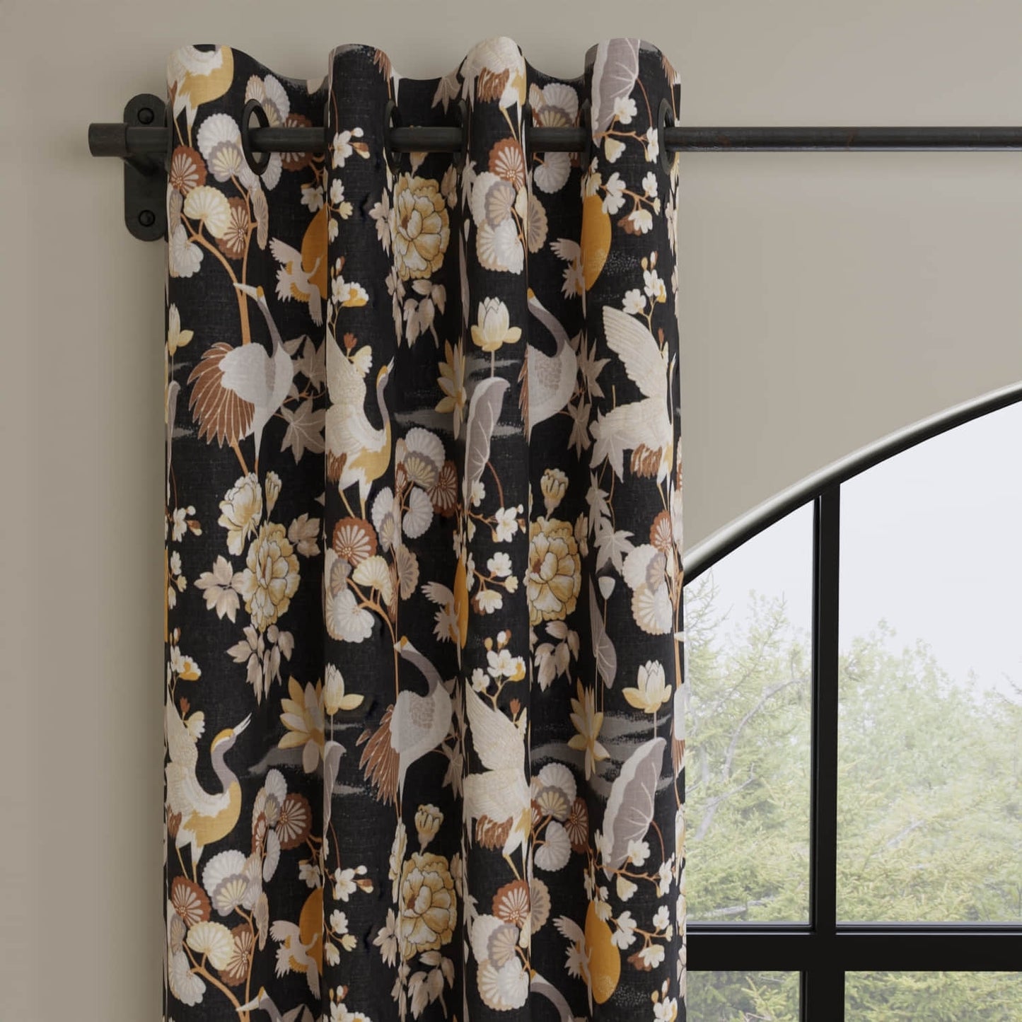 Chopin Noir made up on drapery