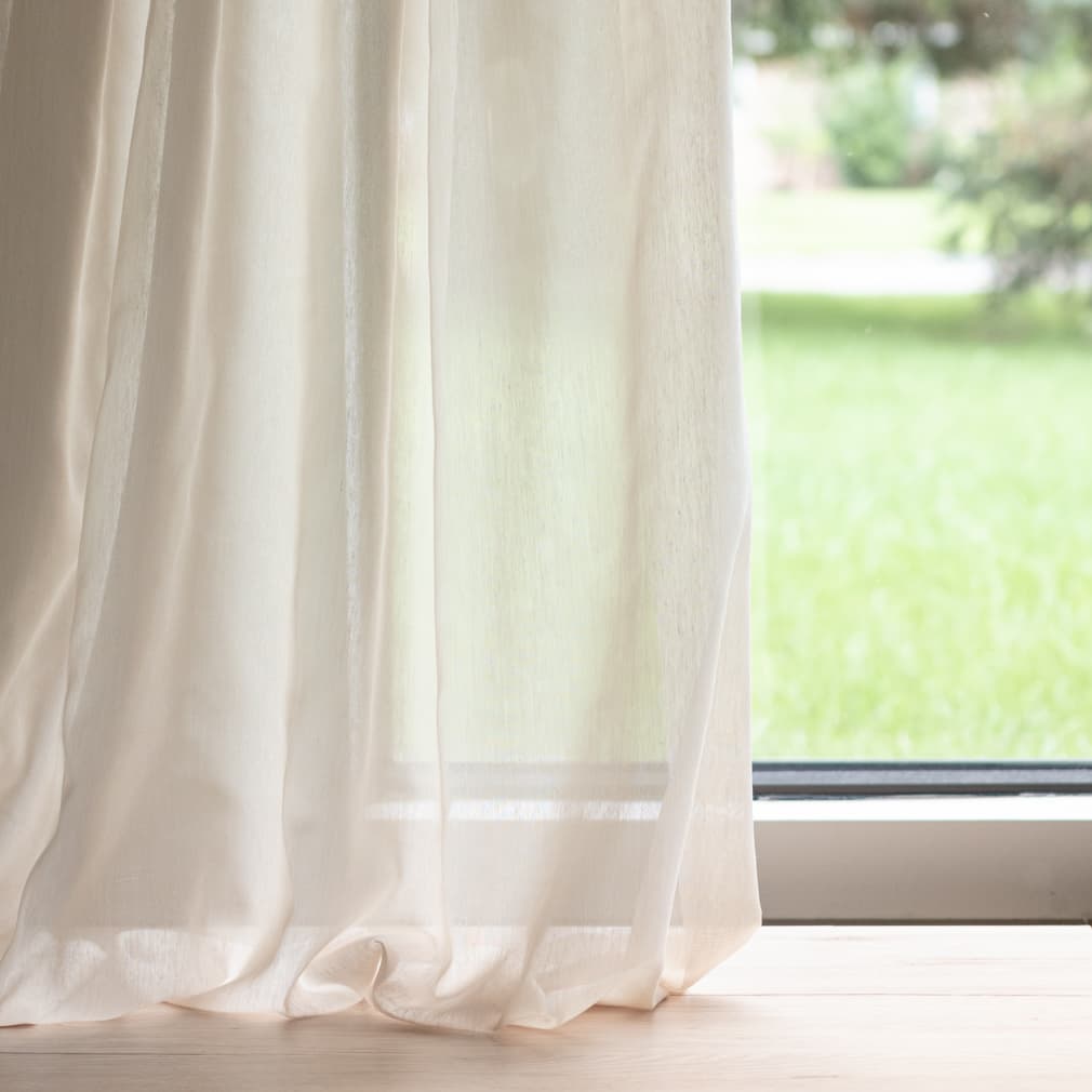 Jackson Biscuit Shown as Sheers