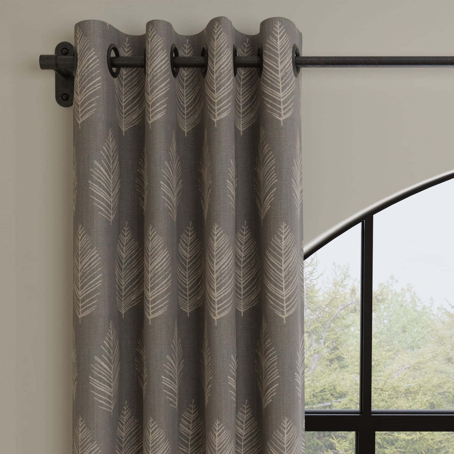 Waylon Steel made up as drapery