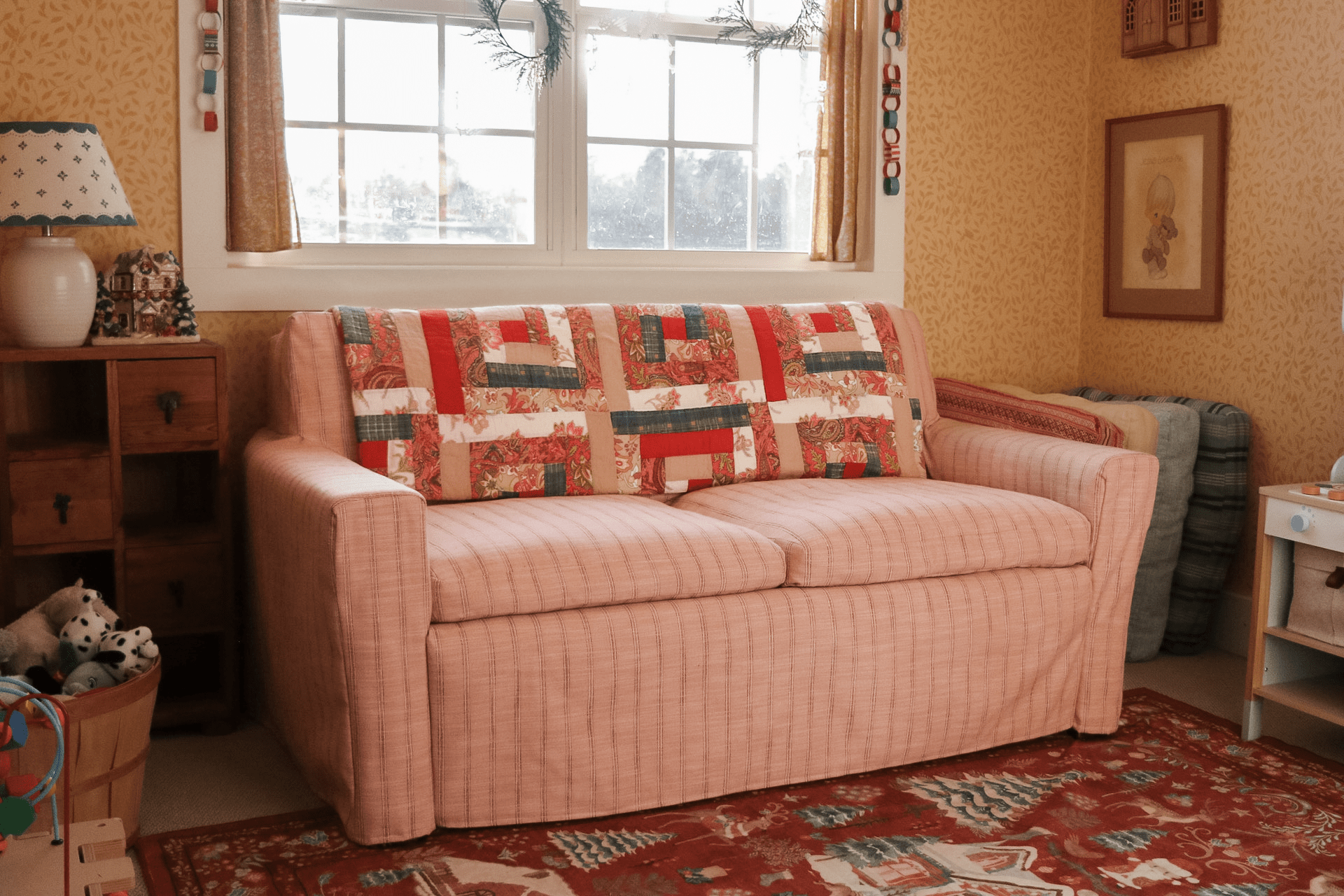 Best Fabrics for Daybeds & Futons - Folio Fabrics