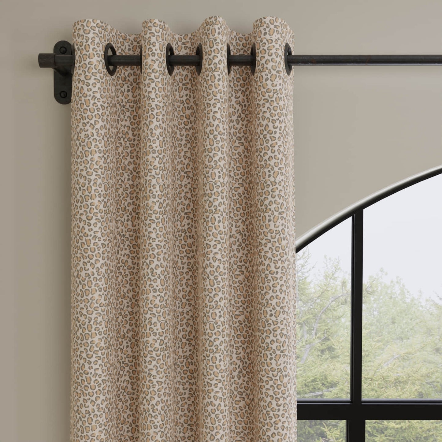 Carmela Honey made up as drapery