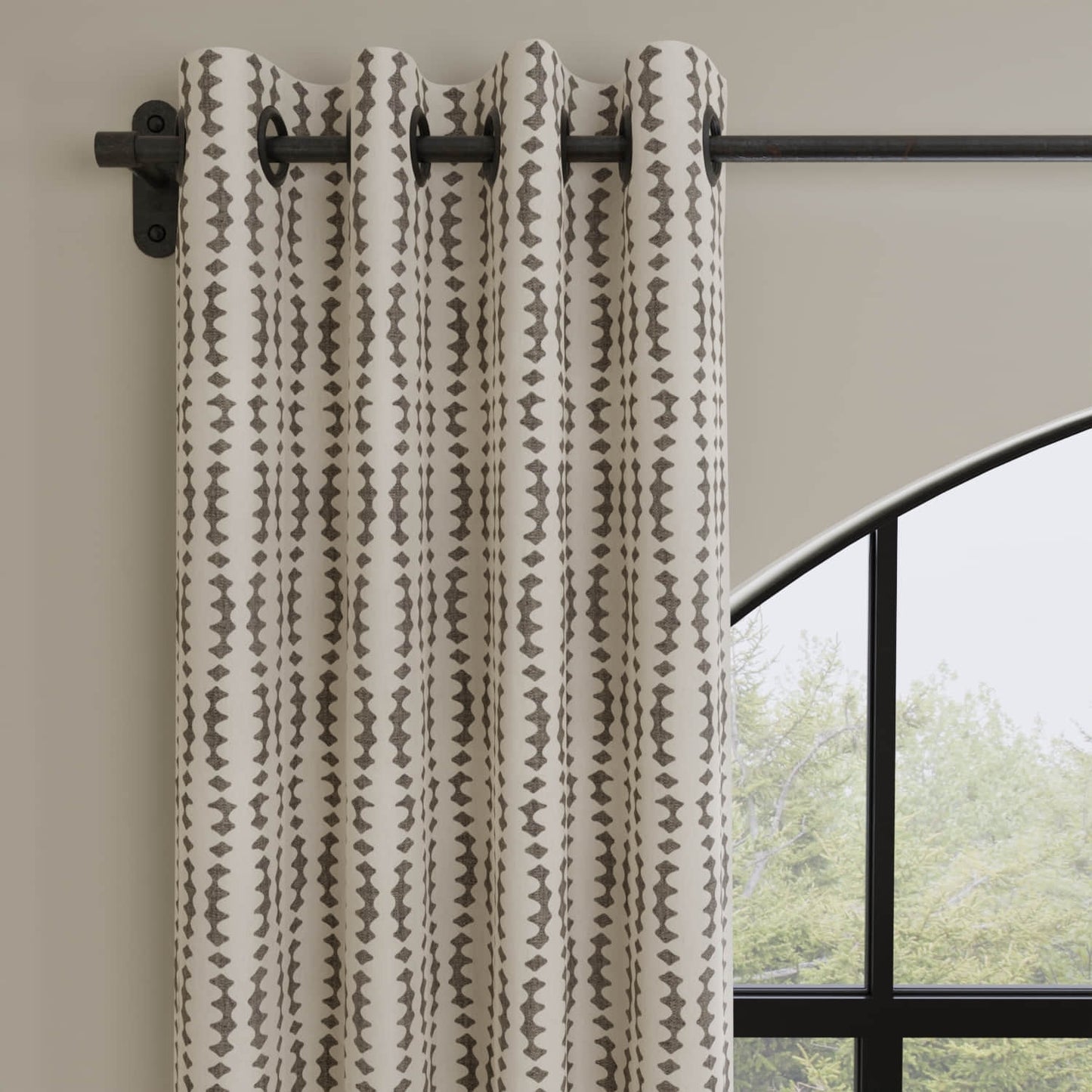 Dwight Coal made up as drapery